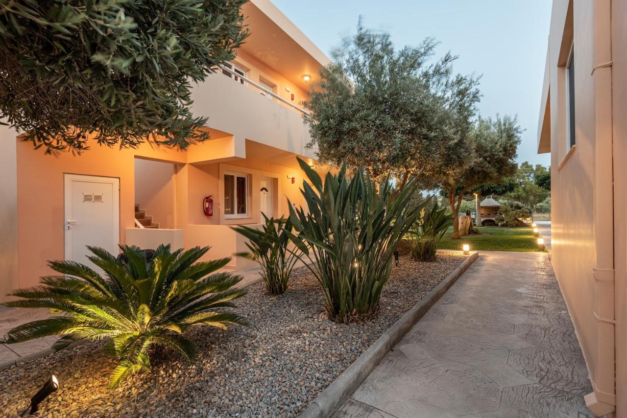 Cirillo Family Hotel-Christinas Studios Mastichari  Exterior photo